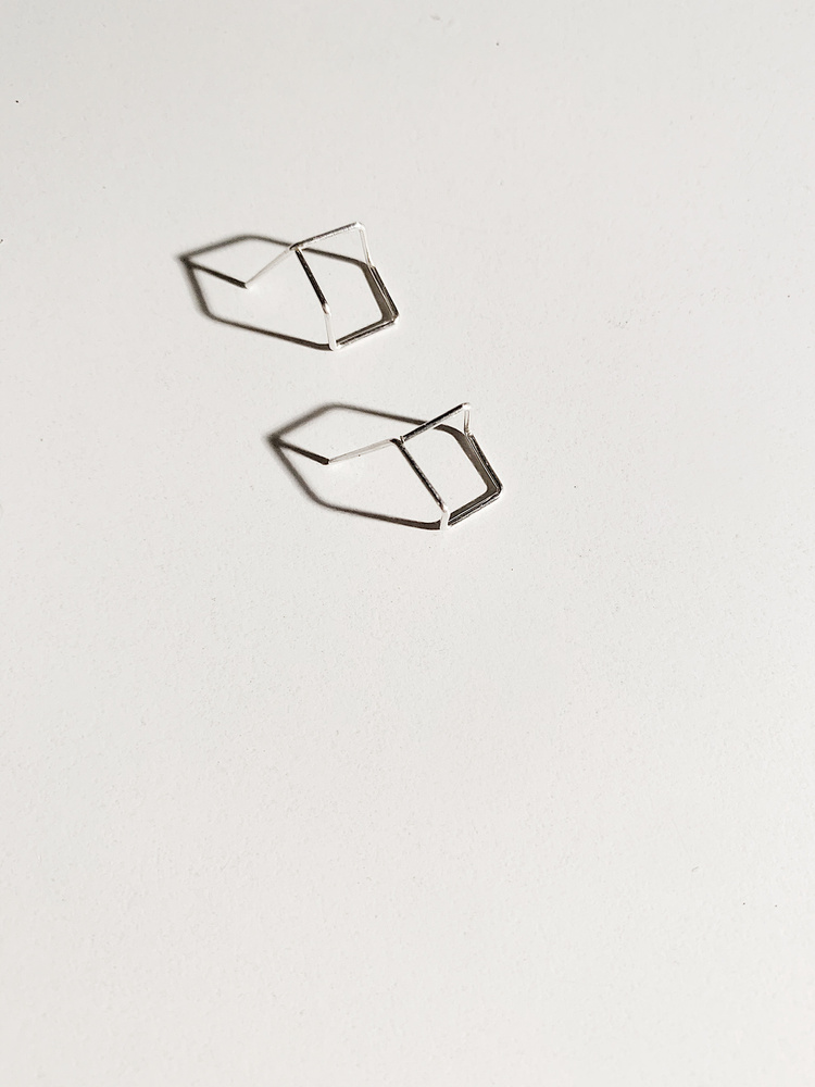 HE LINE - EARRINGS - AB_HL_E1