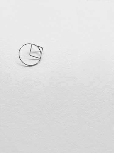 OUT LINE - BROOCH - AB_OL_P1