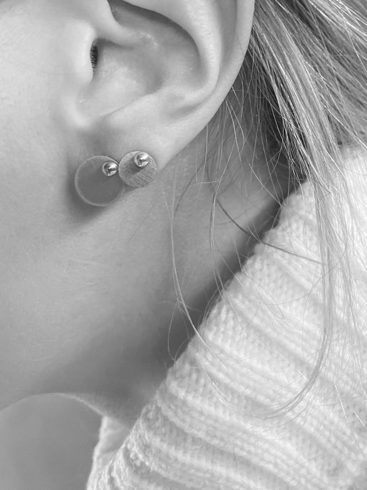 DOT LINE - EARRINGS - AB_DOT_E1